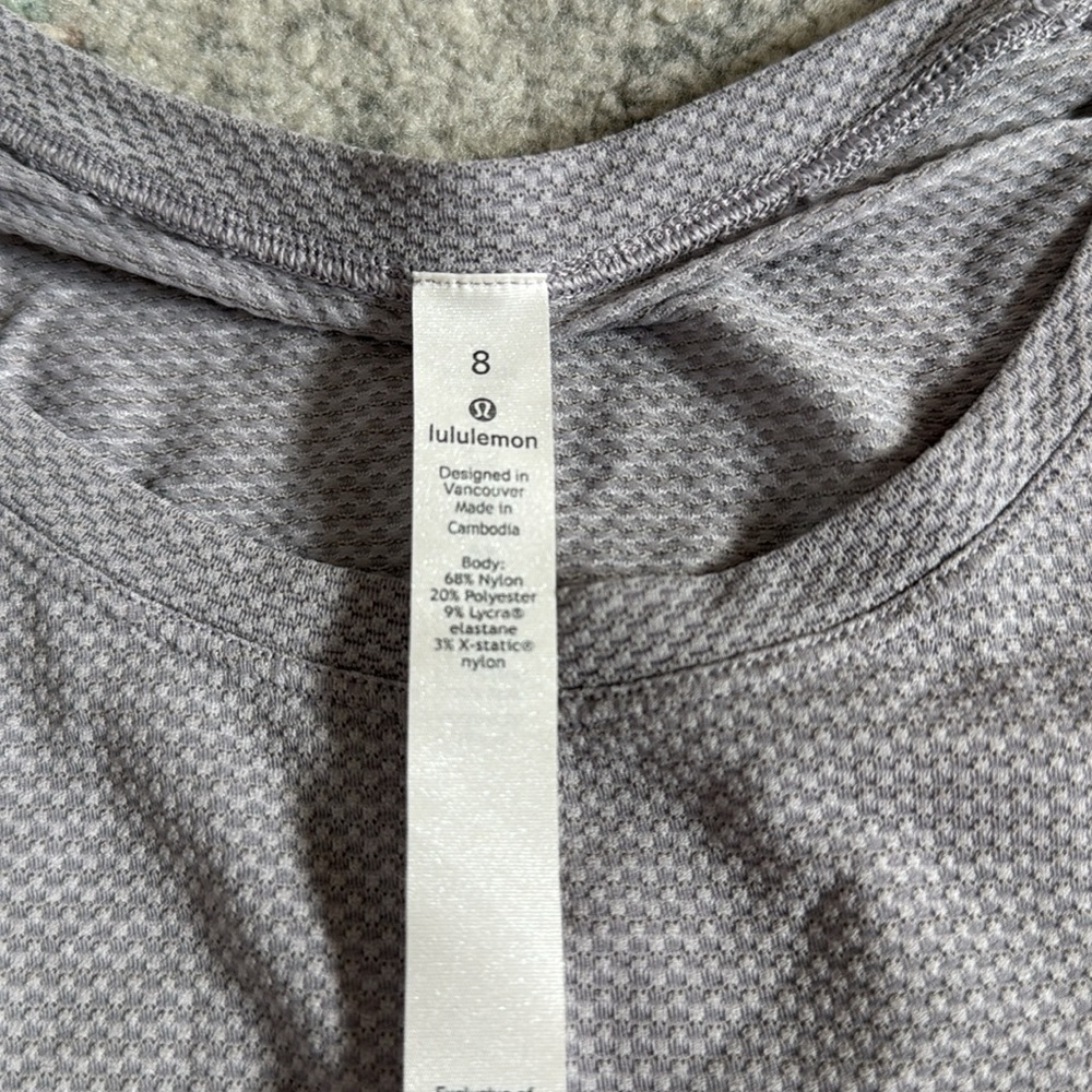 Lululemon Tie Back Tee - Picture 5 of 9
